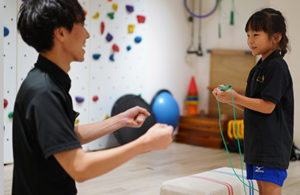 ライザップキッズの料金と店舗。30日間返金保証